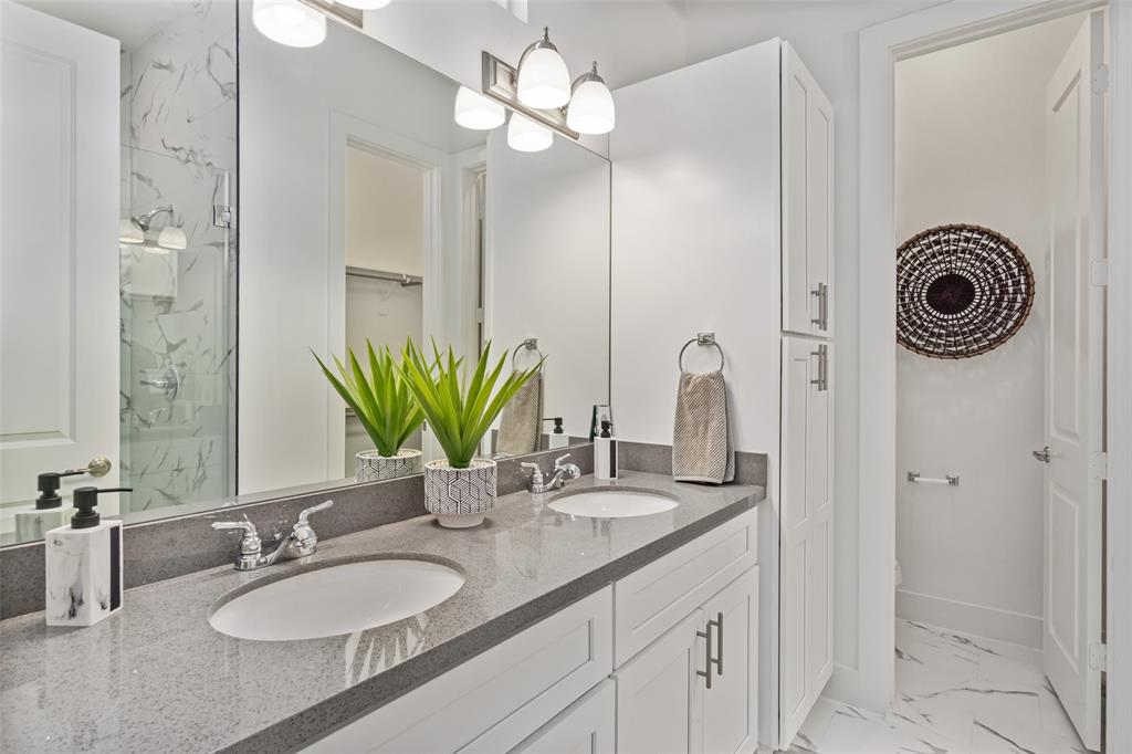 216 2 Oriole Street, Houston, Texas 77018, 3 Bedrooms Bedrooms, 6 Rooms Rooms,2 BathroomsBathrooms,Single-family,For Sale,Oriole,68820571