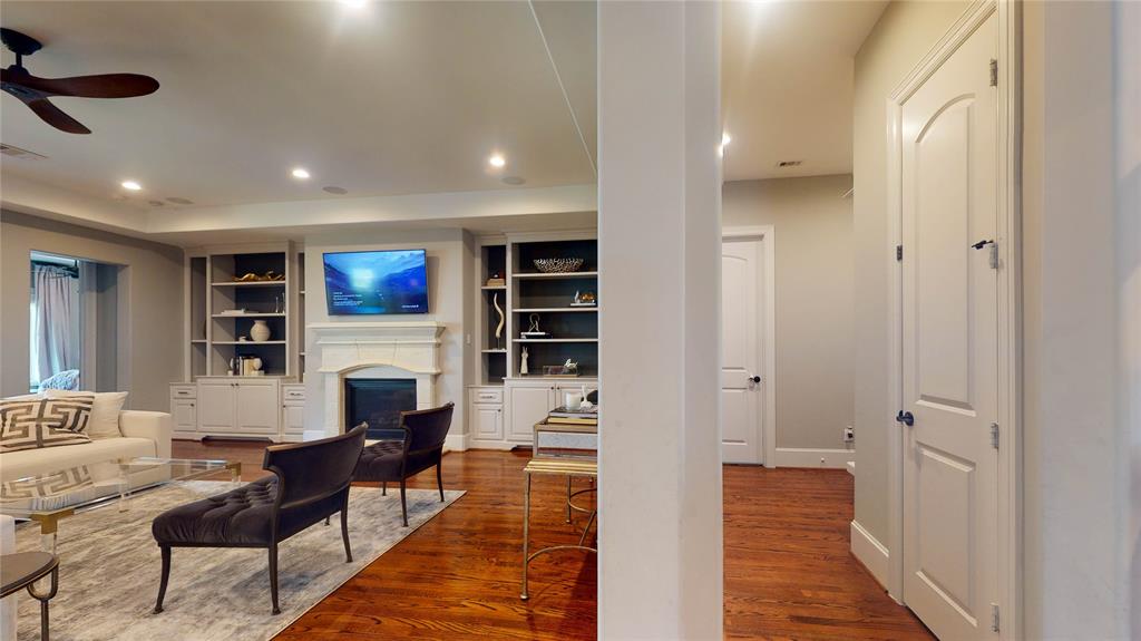 4026 2 Merrick Street, Houston, Texas 77025, 5 Bedrooms Bedrooms, 13 Rooms Rooms,4 BathroomsBathrooms,Single-family,For Sale,Merrick,74424332