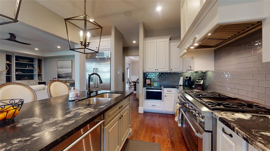 4026 2 Merrick Street, Houston, Texas 77025, 5 Bedrooms Bedrooms, 13 Rooms Rooms,4 BathroomsBathrooms,Single-family,For Sale,Merrick,74424332