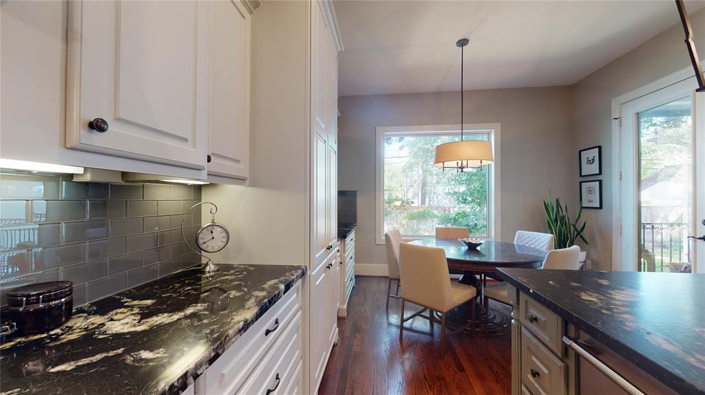 4026 2 Merrick Street, Houston, Texas 77025, 5 Bedrooms Bedrooms, 13 Rooms Rooms,4 BathroomsBathrooms,Single-family,For Sale,Merrick,74424332