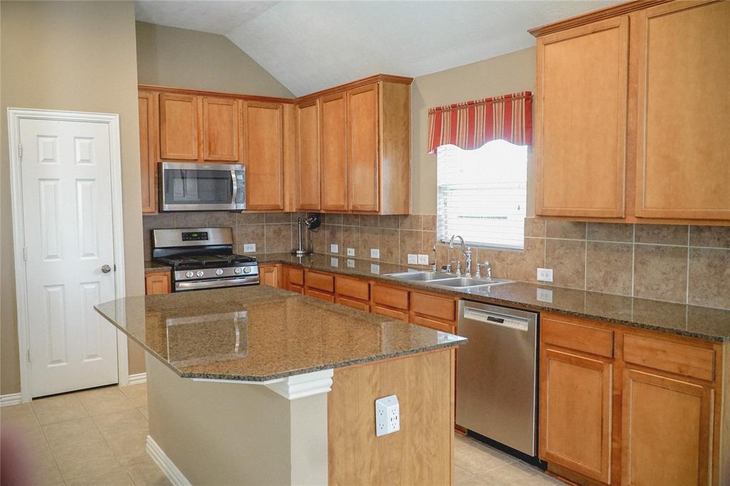 14426 1.5 Country Haven Court, Houston, Texas 77044, 4 Bedrooms Bedrooms, 11 Rooms Rooms,2 BathroomsBathrooms,Single-family,For Sale,Country Haven,63516309