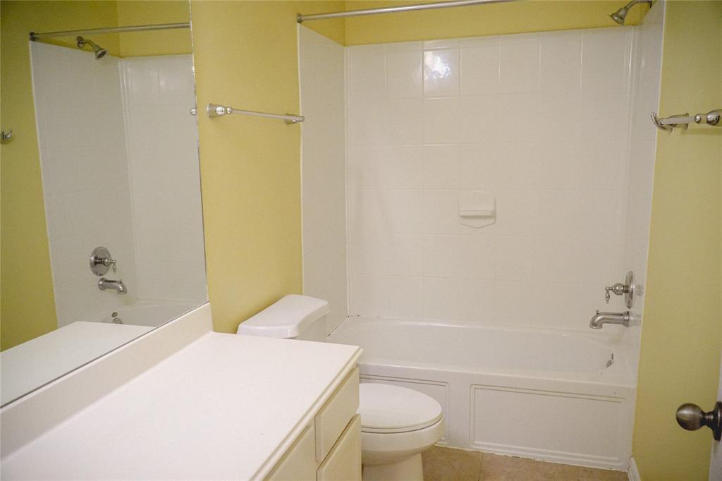 14426 1.5 Country Haven Court, Houston, Texas 77044, 4 Bedrooms Bedrooms, 11 Rooms Rooms,2 BathroomsBathrooms,Single-family,For Sale,Country Haven,63516309