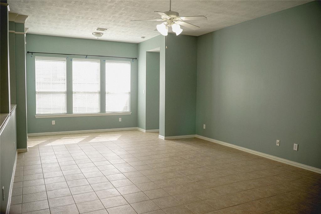 14426 1.5 Country Haven Court, Houston, Texas 77044, 4 Bedrooms Bedrooms, 11 Rooms Rooms,2 BathroomsBathrooms,Single-family,For Sale,Country Haven,63516309