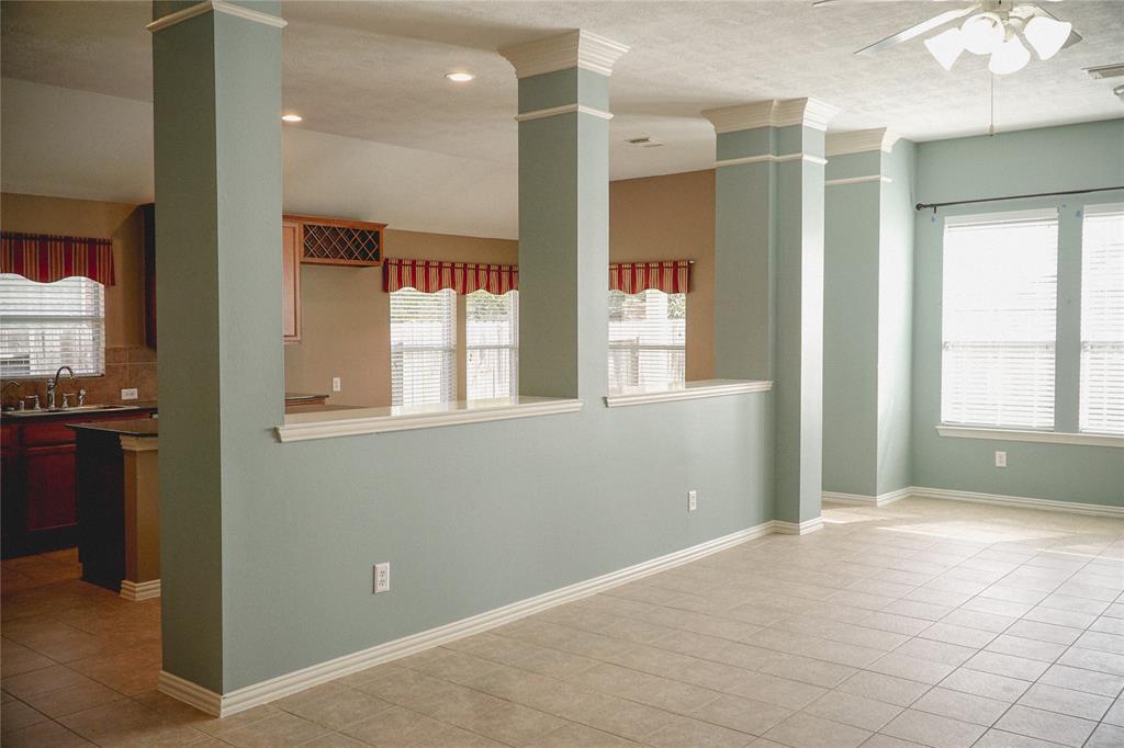14426 1.5 Country Haven Court, Houston, Texas 77044, 4 Bedrooms Bedrooms, 11 Rooms Rooms,2 BathroomsBathrooms,Single-family,For Sale,Country Haven,63516309