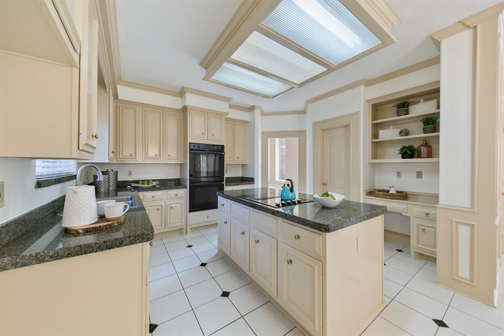 13614 2 Lakeshore Way Court, Houston, Texas 77077, 5 Bedrooms Bedrooms, 5 Rooms Rooms,4 BathroomsBathrooms,Single-family,For Sale,Lakeshore Way,73024446