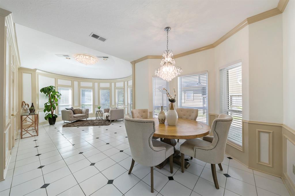 13614 2 Lakeshore Way Court, Houston, Texas 77077, 5 Bedrooms Bedrooms, 5 Rooms Rooms,4 BathroomsBathrooms,Single-family,For Sale,Lakeshore Way,73024446