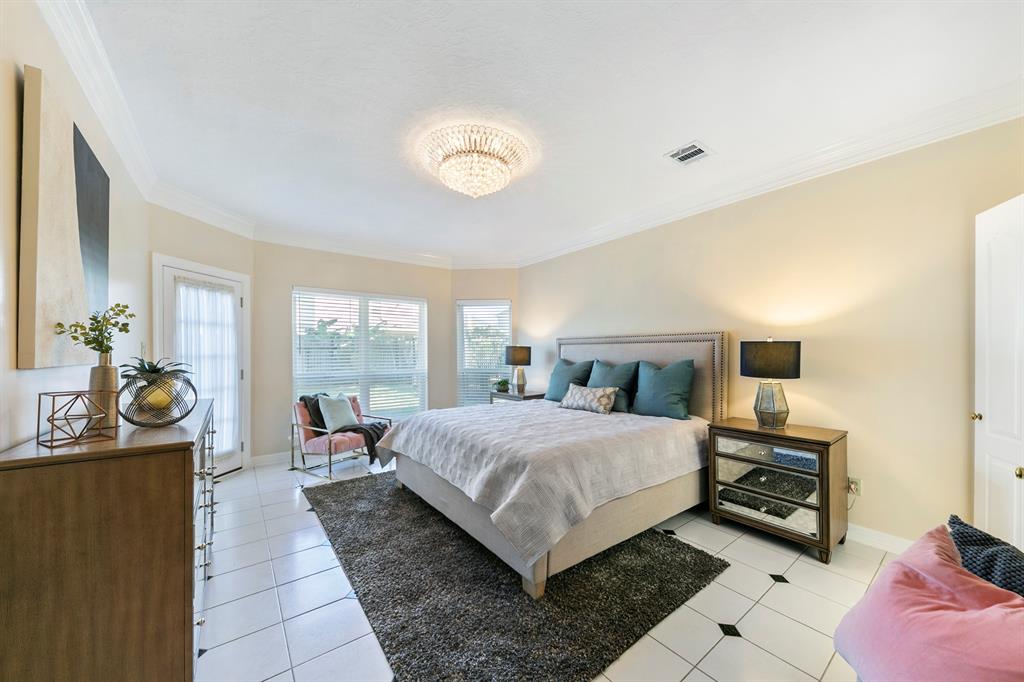 13614 2 Lakeshore Way Court, Houston, Texas 77077, 5 Bedrooms Bedrooms, 5 Rooms Rooms,4 BathroomsBathrooms,Single-family,For Sale,Lakeshore Way,73024446