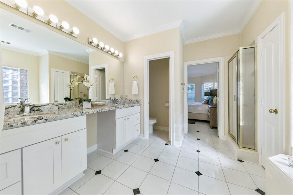 13614 2 Lakeshore Way Court, Houston, Texas 77077, 5 Bedrooms Bedrooms, 5 Rooms Rooms,4 BathroomsBathrooms,Single-family,For Sale,Lakeshore Way,73024446