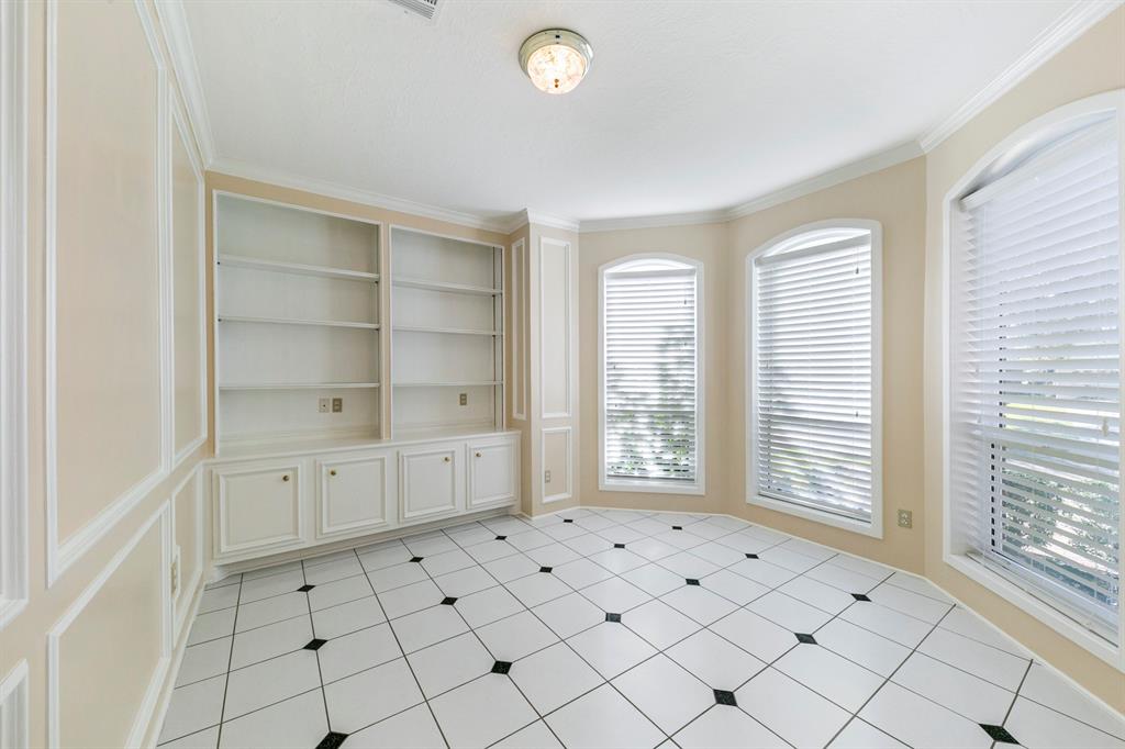 13614 2 Lakeshore Way Court, Houston, Texas 77077, 5 Bedrooms Bedrooms, 5 Rooms Rooms,4 BathroomsBathrooms,Single-family,For Sale,Lakeshore Way,73024446