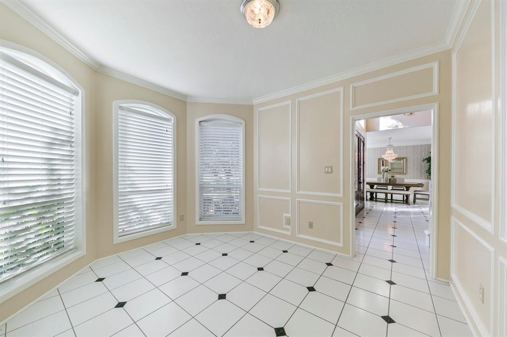 13614 2 Lakeshore Way Court, Houston, Texas 77077, 5 Bedrooms Bedrooms, 5 Rooms Rooms,4 BathroomsBathrooms,Single-family,For Sale,Lakeshore Way,73024446