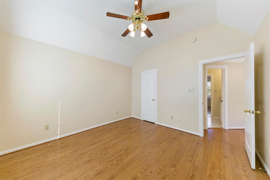 13614 2 Lakeshore Way Court, Houston, Texas 77077, 5 Bedrooms Bedrooms, 5 Rooms Rooms,4 BathroomsBathrooms,Single-family,For Sale,Lakeshore Way,73024446