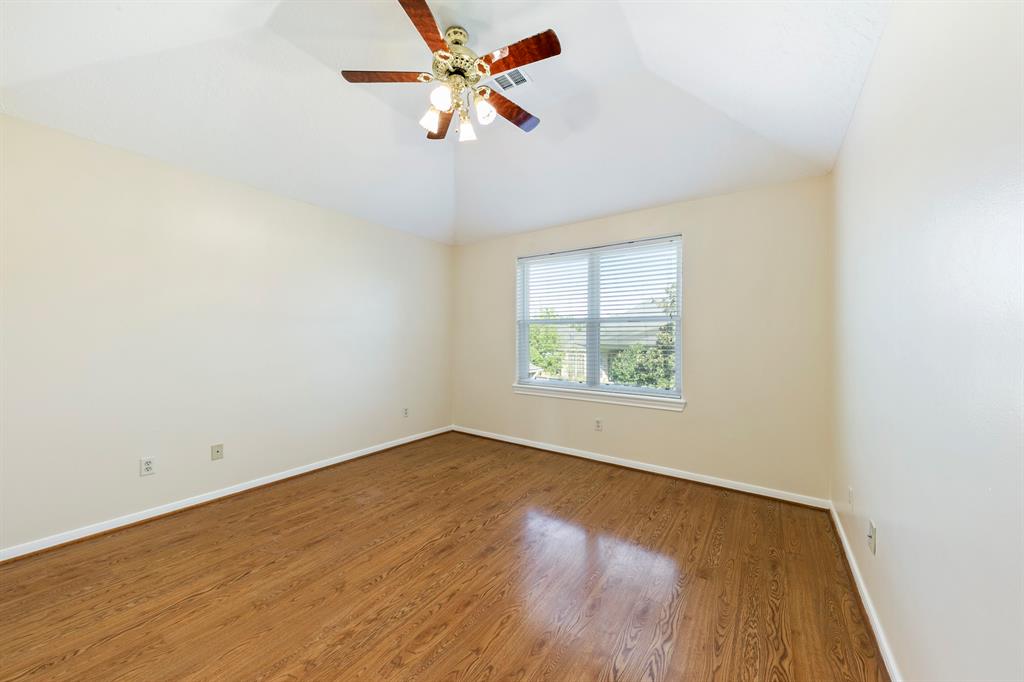 13614 2 Lakeshore Way Court, Houston, Texas 77077, 5 Bedrooms Bedrooms, 5 Rooms Rooms,4 BathroomsBathrooms,Single-family,For Sale,Lakeshore Way,73024446