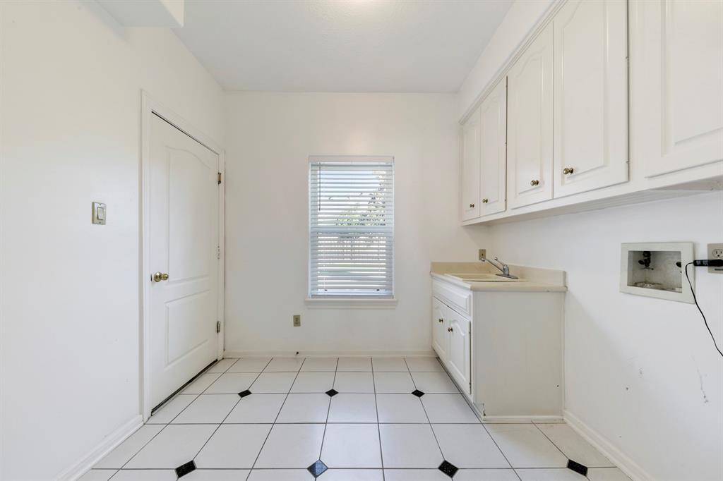 13614 2 Lakeshore Way Court, Houston, Texas 77077, 5 Bedrooms Bedrooms, 5 Rooms Rooms,4 BathroomsBathrooms,Single-family,For Sale,Lakeshore Way,73024446