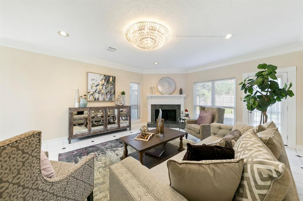 13614 2 Lakeshore Way Court, Houston, Texas 77077, 5 Bedrooms Bedrooms, 5 Rooms Rooms,4 BathroomsBathrooms,Single-family,For Sale,Lakeshore Way,73024446