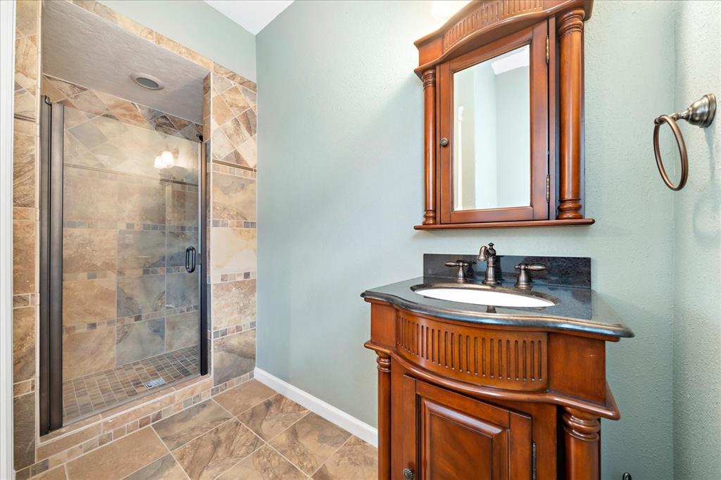 1545 2 Alexander Street, Houston, Texas 77008, 3 Bedrooms Bedrooms, 9 Rooms Rooms,3 BathroomsBathrooms,Single-family,For Sale,Alexander,63074250