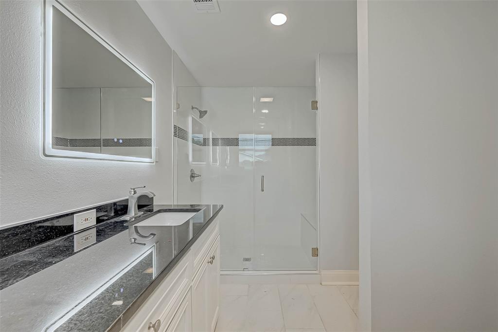 5402 1 Indigo Street, Houston, Texas 77096, 3 Bedrooms Bedrooms, 8 Rooms Rooms,2 BathroomsBathrooms,Single-family,For Sale,Indigo,65630299
