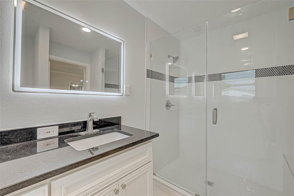 5402 1 Indigo Street, Houston, Texas 77096, 3 Bedrooms Bedrooms, 8 Rooms Rooms,2 BathroomsBathrooms,Single-family,For Sale,Indigo,65630299