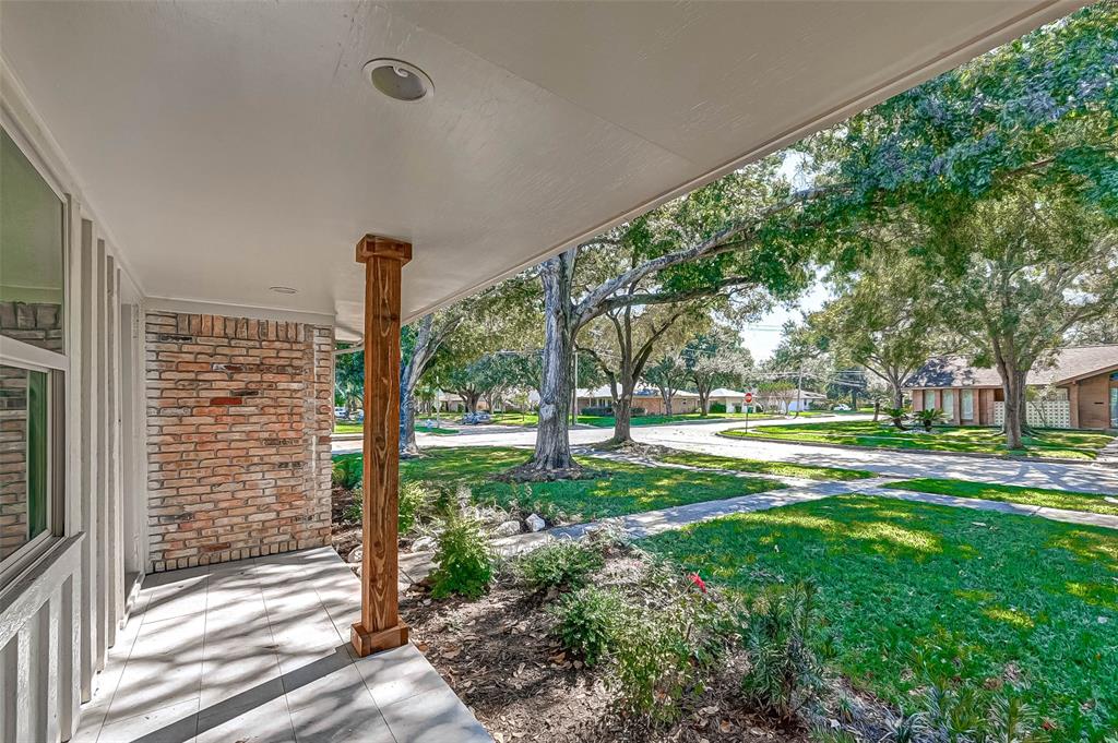 5402 1 Indigo Street, Houston, Texas 77096, 3 Bedrooms Bedrooms, 8 Rooms Rooms,2 BathroomsBathrooms,Single-family,For Sale,Indigo,65630299