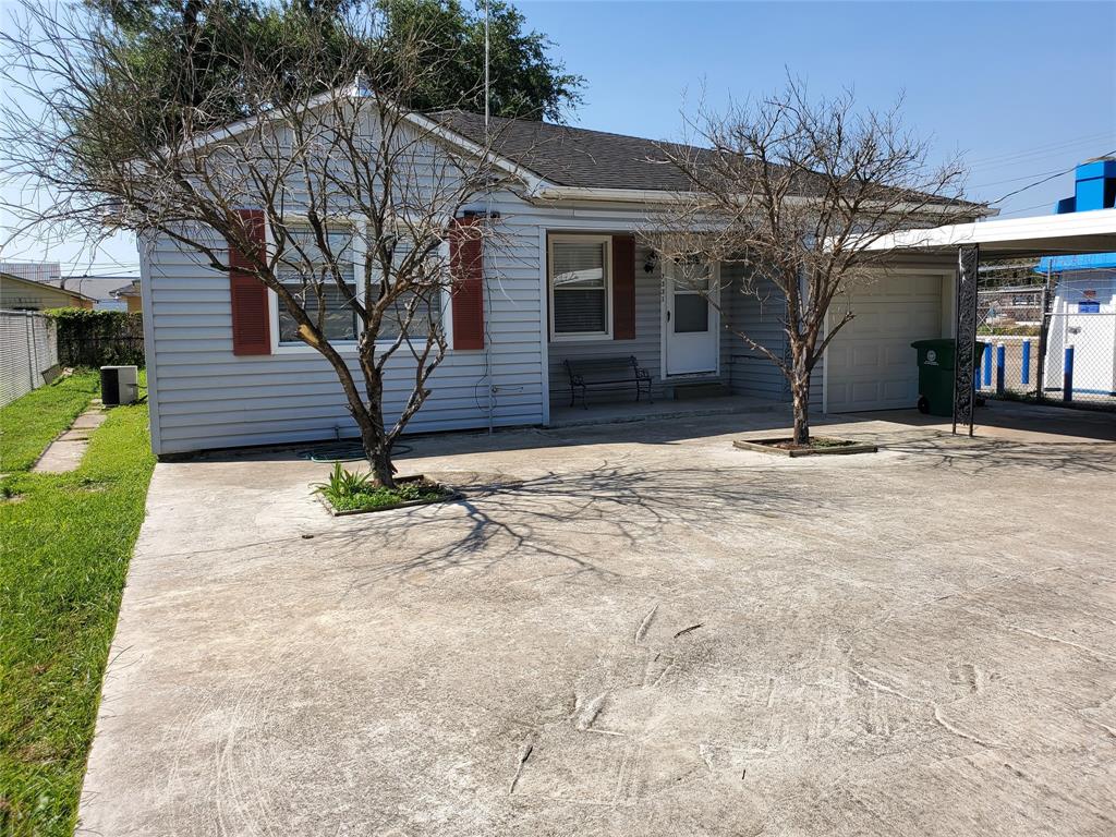 7331 1 Farnsworth Street, Houston, Texas 77022, 4 Bedrooms Bedrooms, 4 Rooms Rooms,2 BathroomsBathrooms,Single-family,For Sale,Farnsworth,63603333