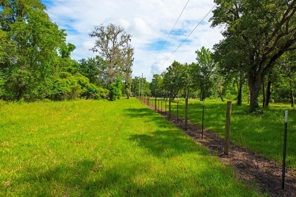 1795 1 County Road 30, Angleton, Texas 77515, 3 Bedrooms Bedrooms, 6 Rooms Rooms,2 BathroomsBathrooms,Single-family,For Sale,County Road 30,56552967