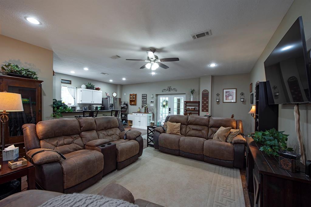 1795 1 County Road 30, Angleton, Texas 77515, 3 Bedrooms Bedrooms, 6 Rooms Rooms,2 BathroomsBathrooms,Single-family,For Sale,County Road 30,56552967