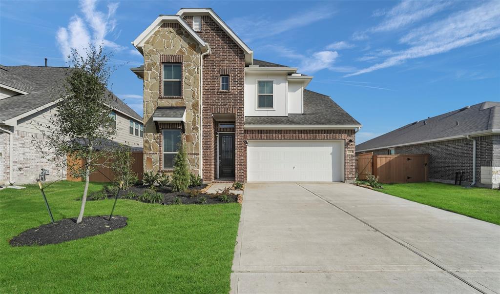 12323 2 Ashgrove Point Drive, Humble, Texas 77346, 4 Bedrooms Bedrooms, 14 Rooms Rooms,3 BathroomsBathrooms,Single-family,For Sale,Ashgrove Point,98377718