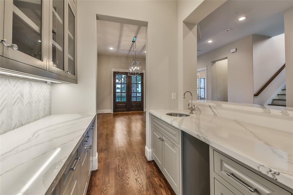 2806 2.5 Eastgrove Lane, Houston, Texas 77027, 5 Bedrooms Bedrooms, 13 Rooms Rooms,5 BathroomsBathrooms,Single-family,For Sale,Eastgrove Lane,53863870