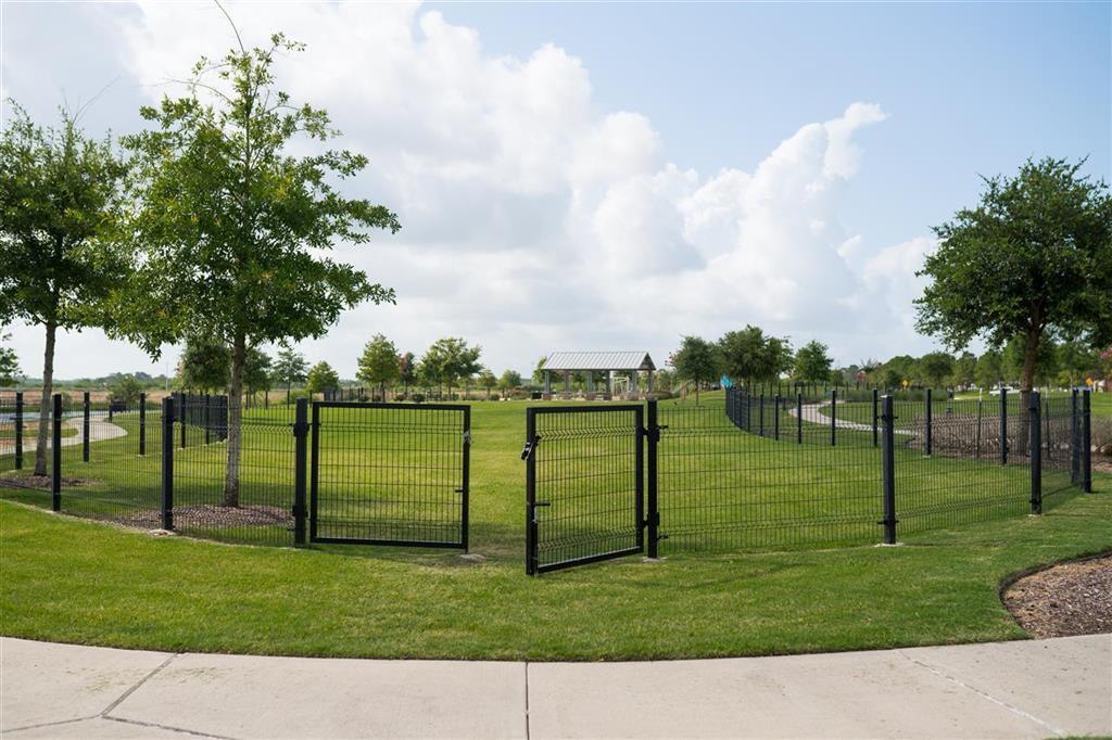 1011 2 Tackett, Webster, Texas 77598, 4 Bedrooms Bedrooms, 6 Rooms Rooms,4 BathroomsBathrooms,Single-family,For Sale,Tackett,86285350