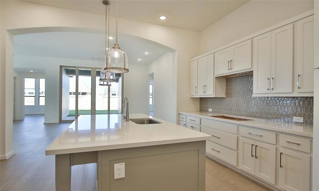 1015 1 Tackett, Webster, Texas 77598, 4 Bedrooms Bedrooms, 6 Rooms Rooms,3 BathroomsBathrooms,Single-family,For Sale,Tackett,85767865