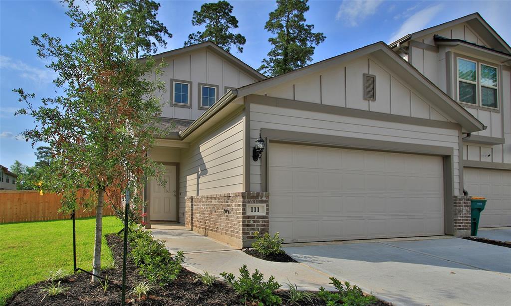 111 2 Skyshine Court, Conroe, Texas 77305, 3 Bedrooms Bedrooms, 5 Rooms Rooms,2 BathroomsBathrooms,Townhouse/condo,For Sale,Skyshine,86553212