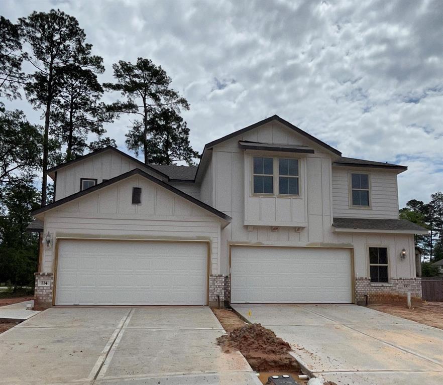 110 2 Skyshine Court, Conroe, Texas 77305, 4 Bedrooms Bedrooms, 6 Rooms Rooms,2 BathroomsBathrooms,Townhouse/condo,For Sale,Skyshine,32206628