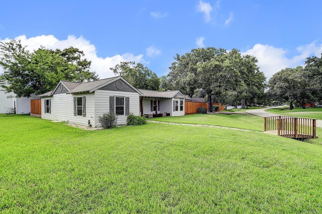 3003 1 Randall Street, Houston, Texas 77018, 4 Bedrooms Bedrooms, 7 Rooms Rooms,3 BathroomsBathrooms,Single-family,For Sale,Randall,38218198