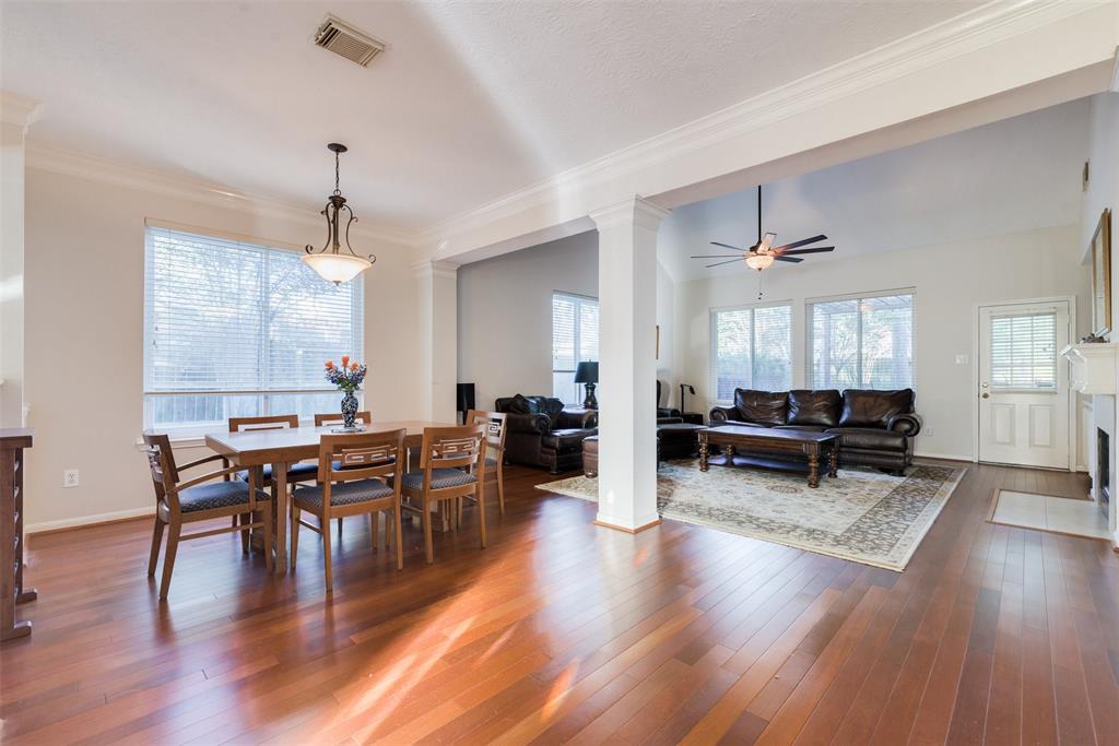 16118 2 Castlegrove Court, Tomball, Texas 77377, 4 Bedrooms Bedrooms, 9 Rooms Rooms,2 BathroomsBathrooms,Single-family,For Sale,Castlegrove,68708168