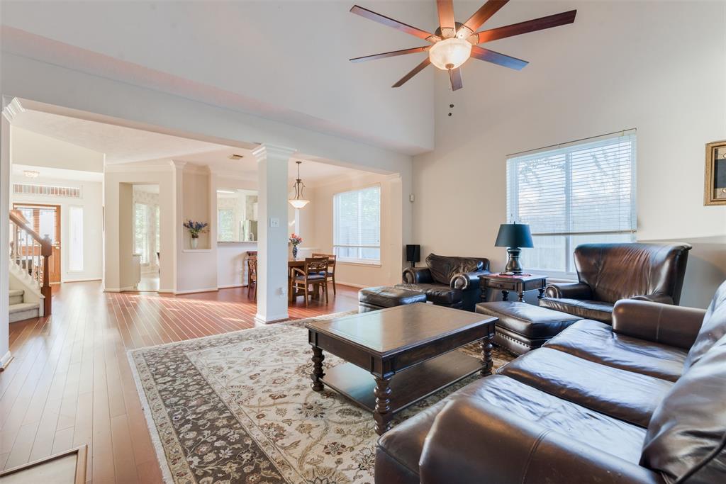 16118 2 Castlegrove Court, Tomball, Texas 77377, 4 Bedrooms Bedrooms, 9 Rooms Rooms,2 BathroomsBathrooms,Single-family,For Sale,Castlegrove,68708168
