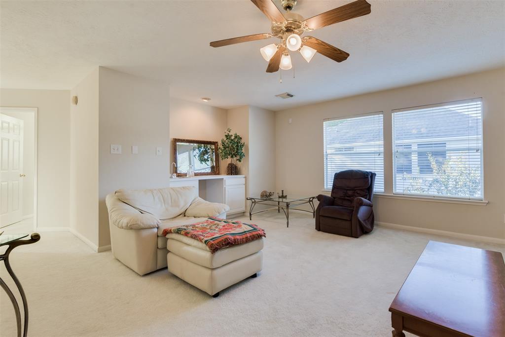16118 2 Castlegrove Court, Tomball, Texas 77377, 4 Bedrooms Bedrooms, 9 Rooms Rooms,2 BathroomsBathrooms,Single-family,For Sale,Castlegrove,68708168