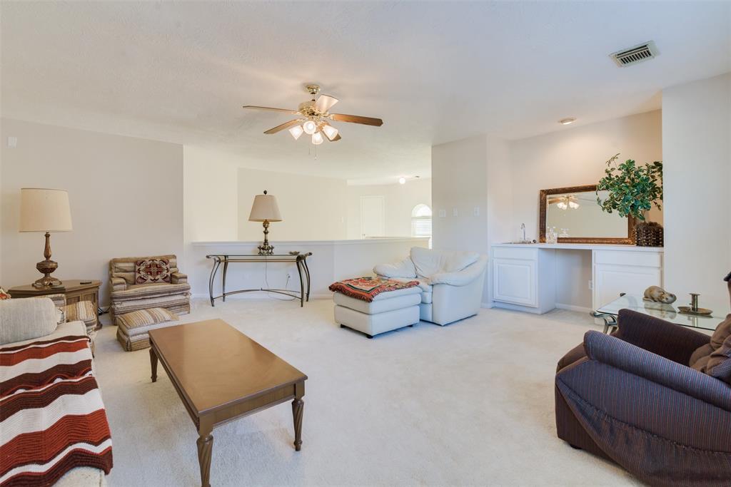 16118 2 Castlegrove Court, Tomball, Texas 77377, 4 Bedrooms Bedrooms, 9 Rooms Rooms,2 BathroomsBathrooms,Single-family,For Sale,Castlegrove,68708168