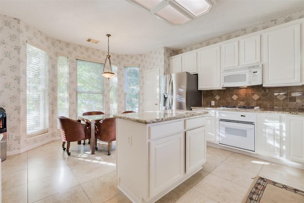16118 2 Castlegrove Court, Tomball, Texas 77377, 4 Bedrooms Bedrooms, 9 Rooms Rooms,2 BathroomsBathrooms,Single-family,For Sale,Castlegrove,68708168