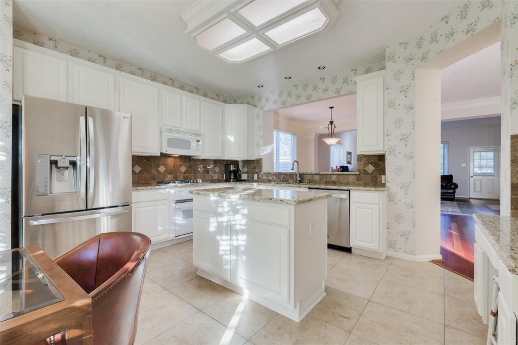 16118 2 Castlegrove Court, Tomball, Texas 77377, 4 Bedrooms Bedrooms, 9 Rooms Rooms,2 BathroomsBathrooms,Single-family,For Sale,Castlegrove,68708168