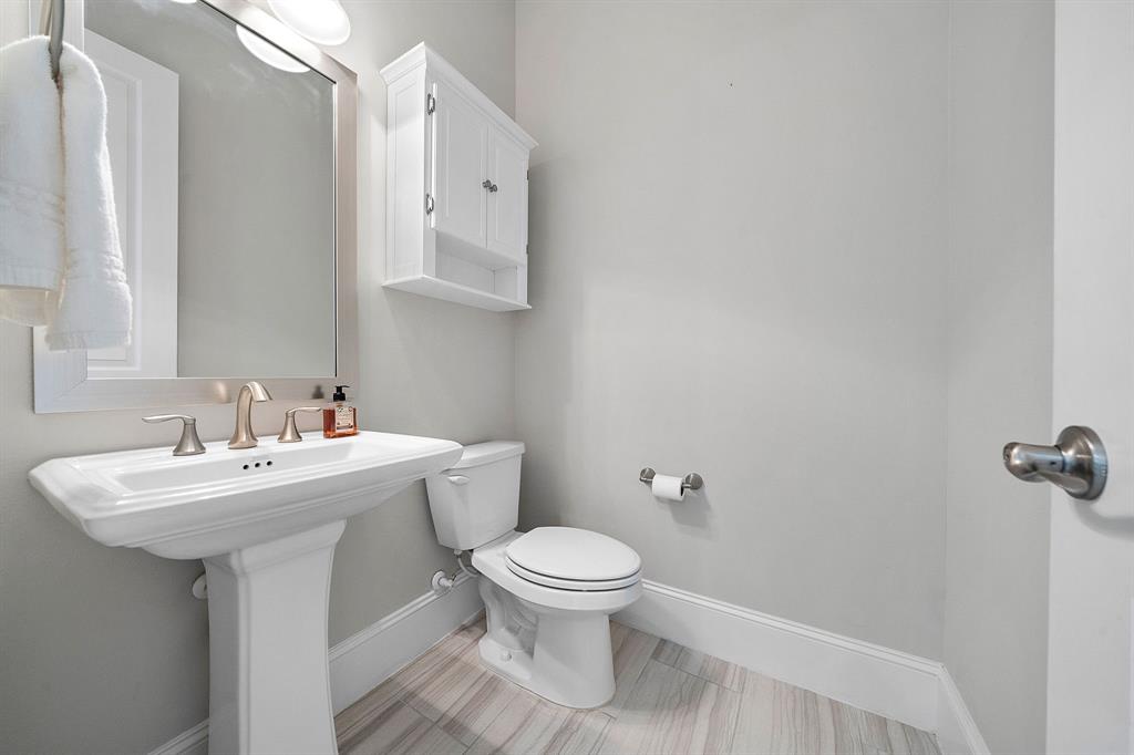 31750 1 Twin Timbers Lane, Spring, Texas 77386, 3 Bedrooms Bedrooms, 11 Rooms Rooms,2 BathroomsBathrooms,Single-family,For Sale,Twin Timbers,66917045
