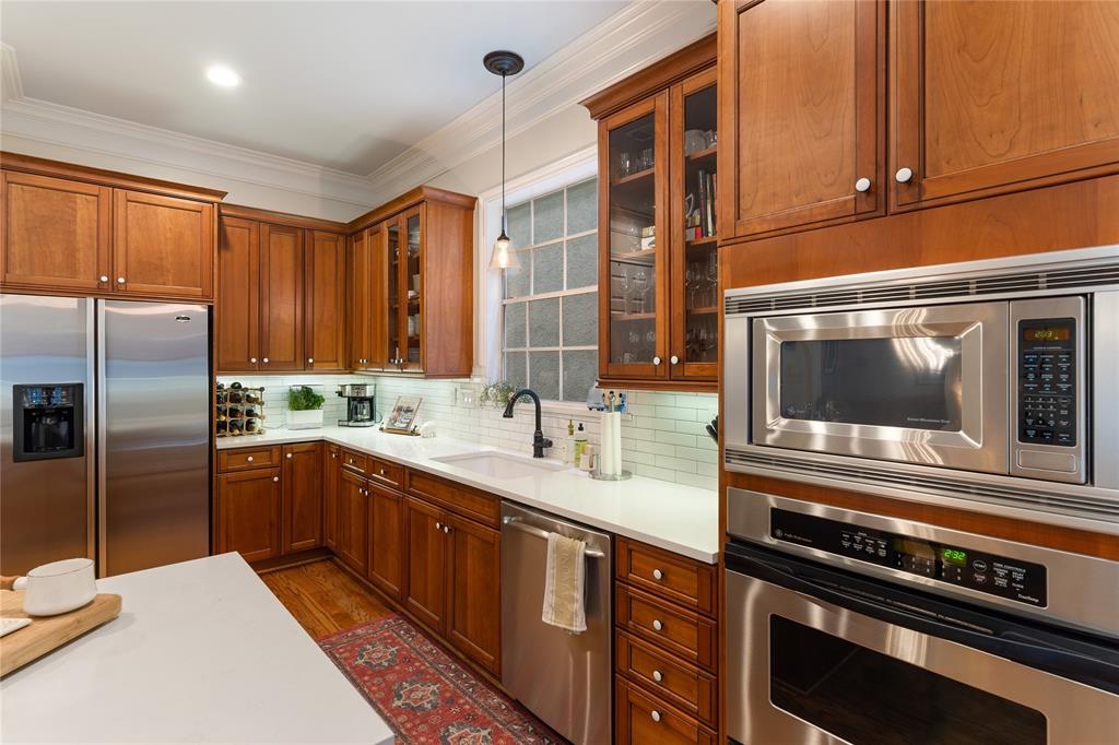 3214 3 Pemberton Circle Drive, Houston, Texas 77025, 3 Bedrooms Bedrooms, 6 Rooms Rooms,2 BathroomsBathrooms,Single-family,For Sale,Pemberton Circle,87207982