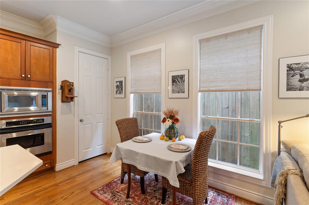 3214 3 Pemberton Circle Drive, Houston, Texas 77025, 3 Bedrooms Bedrooms, 6 Rooms Rooms,2 BathroomsBathrooms,Single-family,For Sale,Pemberton Circle,87207982