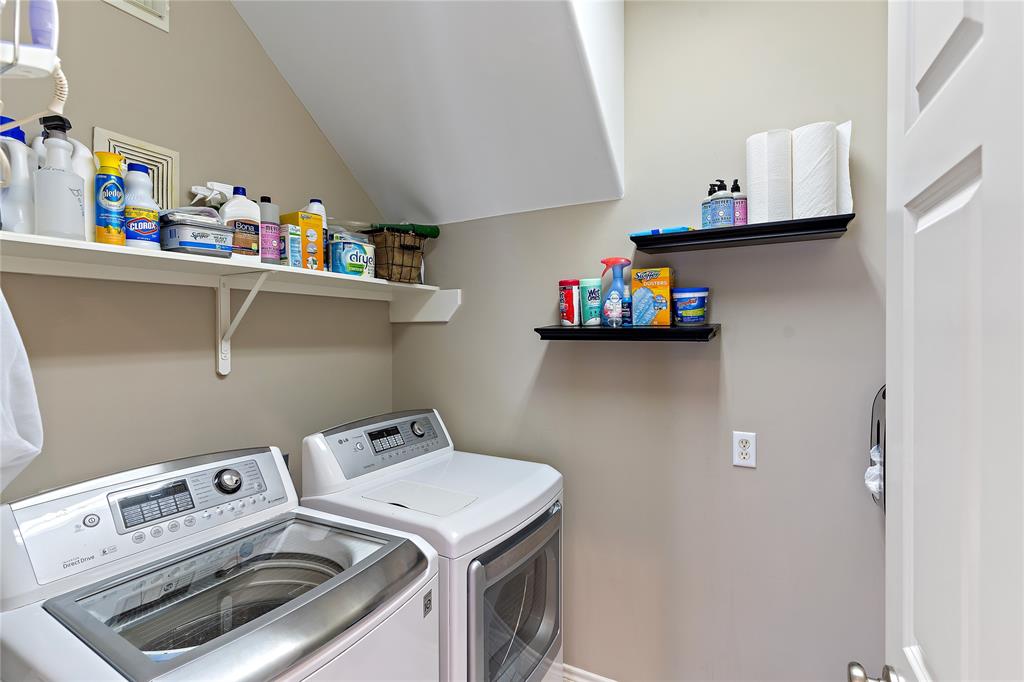 3214 3 Pemberton Circle Drive, Houston, Texas 77025, 3 Bedrooms Bedrooms, 6 Rooms Rooms,2 BathroomsBathrooms,Single-family,For Sale,Pemberton Circle,87207982