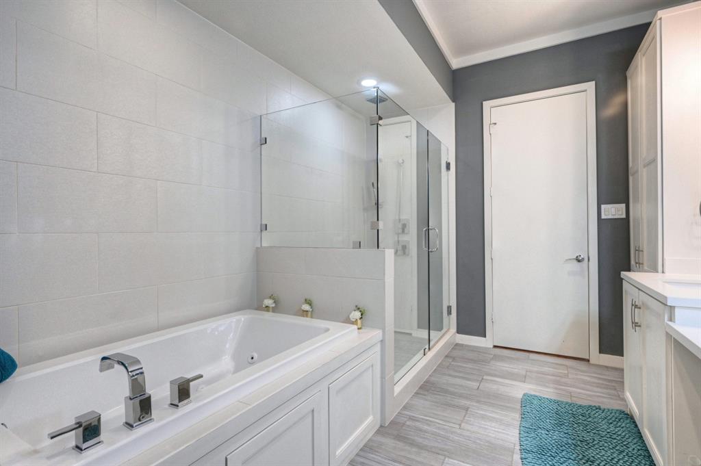 1712 4 Oakdale Street, Houston, Texas 77004, 3 Bedrooms Bedrooms, 8 Rooms Rooms,3 BathroomsBathrooms,Single-family,For Sale,Oakdale,51227717