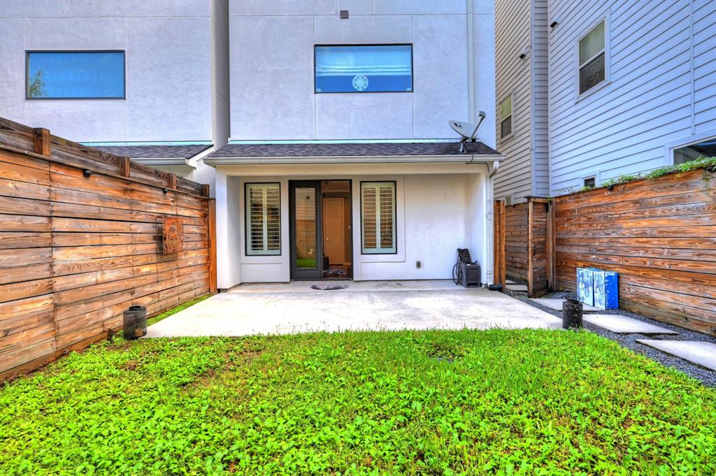 1712 4 Oakdale Street, Houston, Texas 77004, 3 Bedrooms Bedrooms, 8 Rooms Rooms,3 BathroomsBathrooms,Single-family,For Sale,Oakdale,51227717