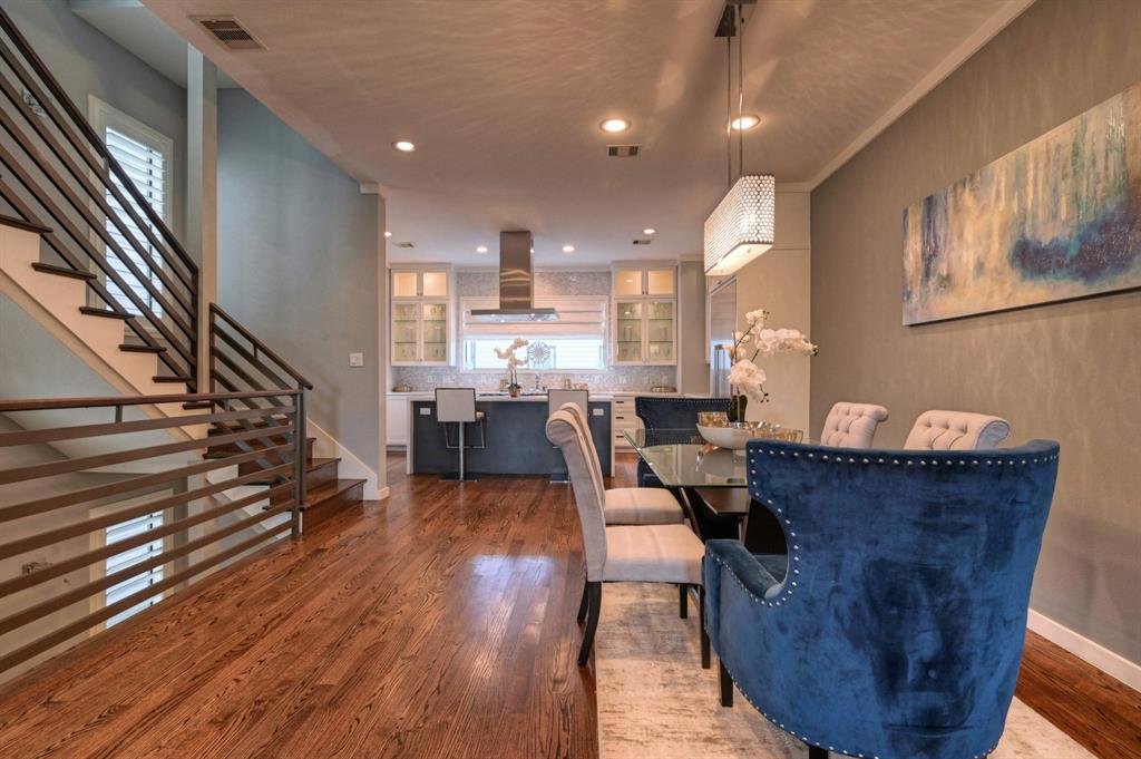 1712 4 Oakdale Street, Houston, Texas 77004, 3 Bedrooms Bedrooms, 8 Rooms Rooms,3 BathroomsBathrooms,Single-family,For Sale,Oakdale,51227717