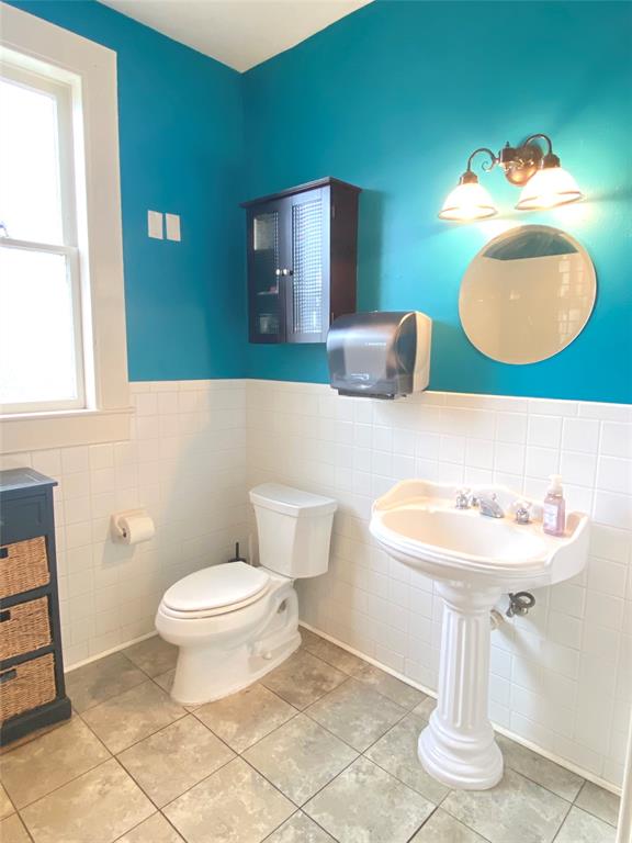 1623 1.5 Broadway Street, Galveston, Texas 77550, 3 Bedrooms Bedrooms, 8 Rooms Rooms,2 BathroomsBathrooms,Single-family,For Sale,Broadway,54762730