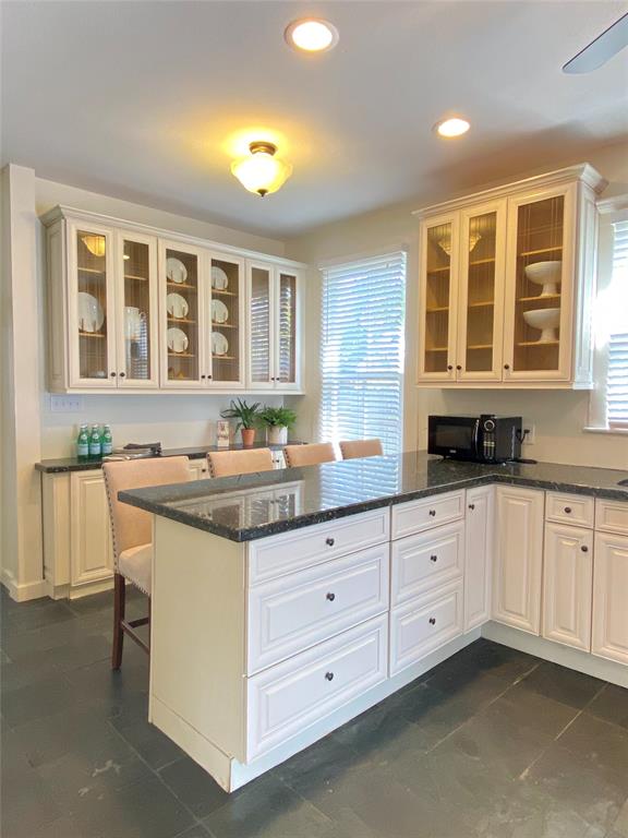 1623 1.5 Broadway Street, Galveston, Texas 77550, 3 Bedrooms Bedrooms, 8 Rooms Rooms,2 BathroomsBathrooms,Single-family,For Sale,Broadway,54762730