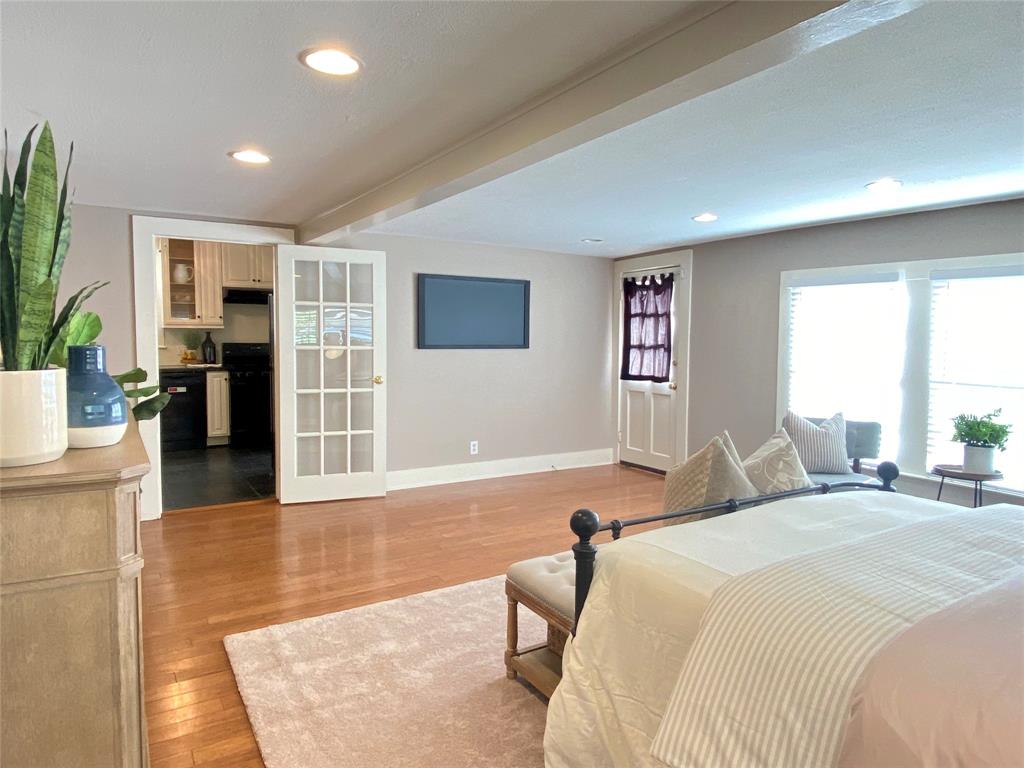 1623 1.5 Broadway Street, Galveston, Texas 77550, 3 Bedrooms Bedrooms, 8 Rooms Rooms,2 BathroomsBathrooms,Single-family,For Sale,Broadway,54762730