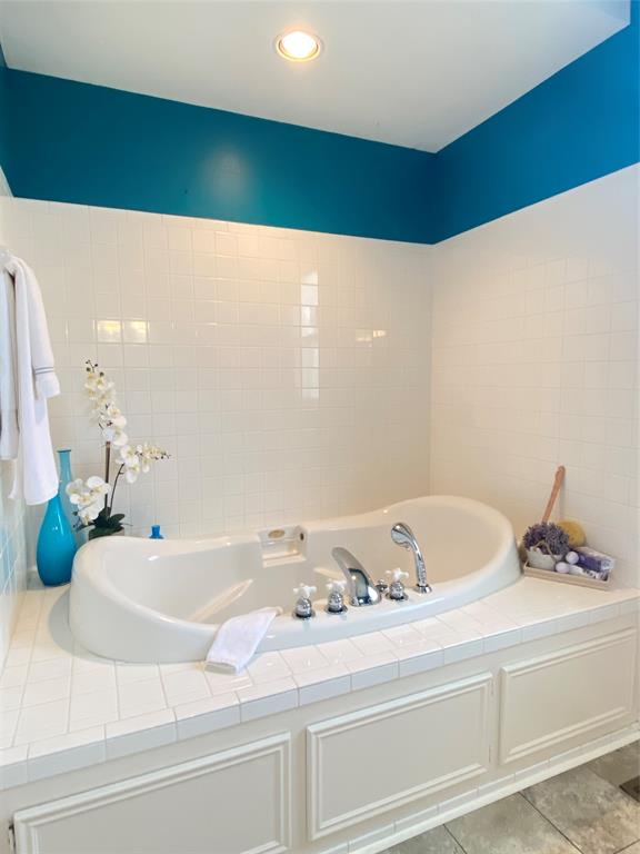 1623 1.5 Broadway Street, Galveston, Texas 77550, 3 Bedrooms Bedrooms, 8 Rooms Rooms,2 BathroomsBathrooms,Single-family,For Sale,Broadway,54762730