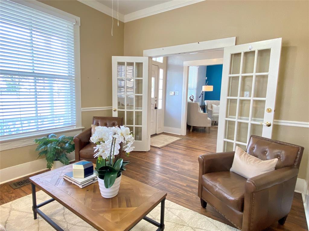 1623 1.5 Broadway Street, Galveston, Texas 77550, 3 Bedrooms Bedrooms, 8 Rooms Rooms,2 BathroomsBathrooms,Single-family,For Sale,Broadway,54762730